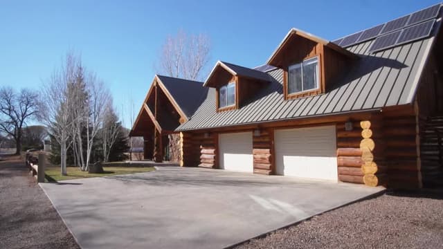 S08:E03 - White Mountains Cabin Getaway