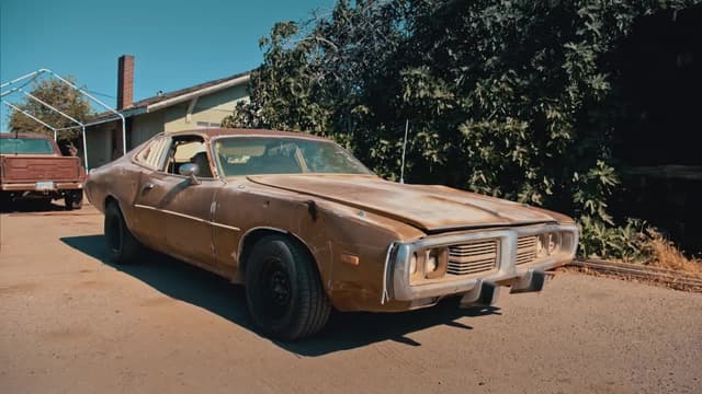 S07:E11 - Mopar Muscle Truck Gets a Hemi