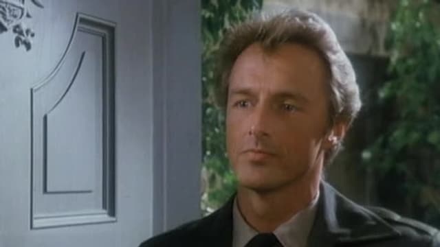 S02:E17 - Love, Honor, and Obey