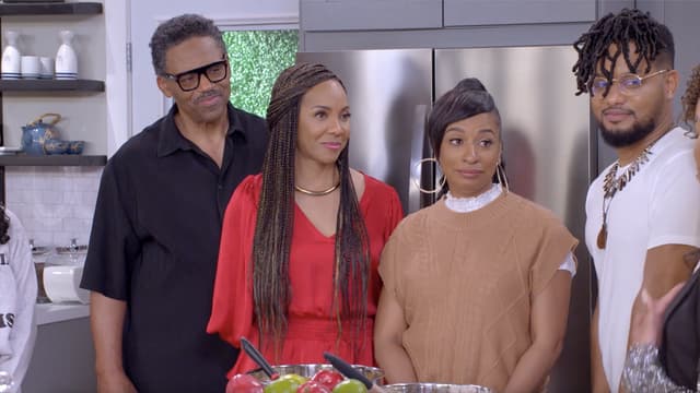 S02:E07 - Happy Holidays