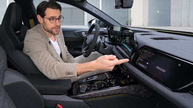 S01:E03 - Audi RS5: Inside the New Performance Cabin