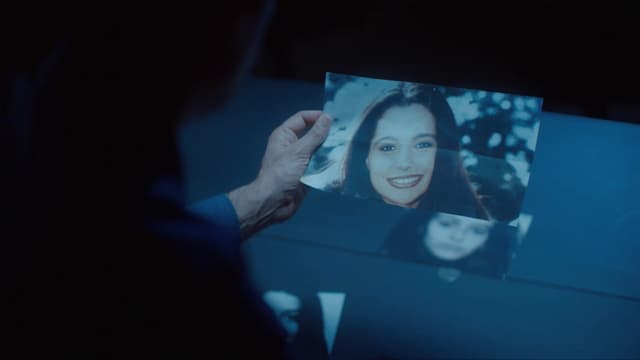 S02:E02 - The Perpignan Station Murders
