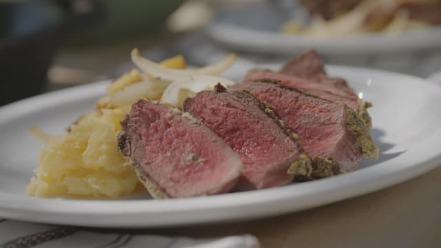 S01:E05 - Walleye Shore Lunch & Grilled Elk Chops