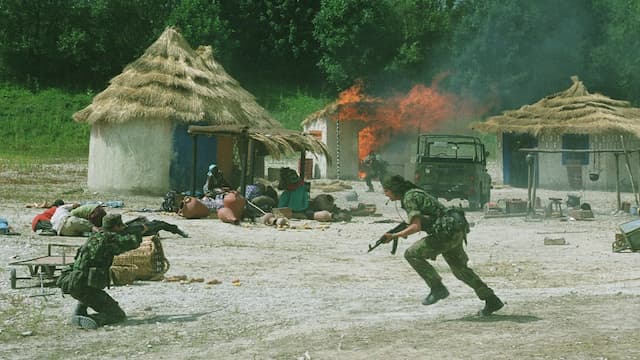 S02:E01 - Communication