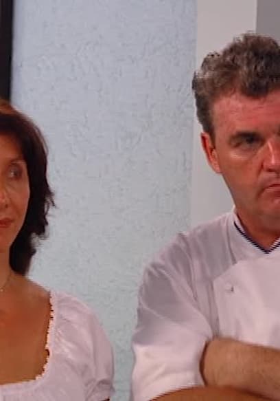 S02:E06 - Le Bistro poster