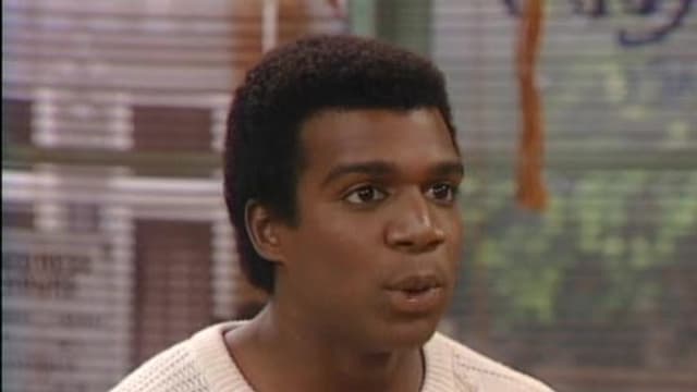 S02:E15 - Sorority Sisters