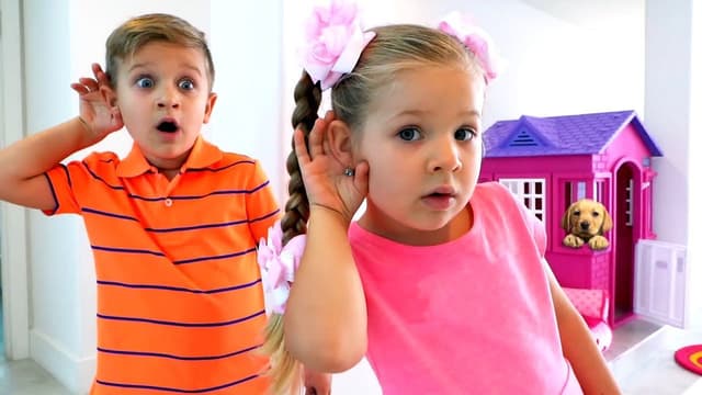 S01:E07 - Diana and Roma's Pretend Play Pets!