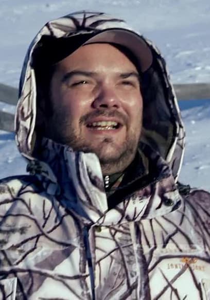 S03:E09 - Snow Hunters poster