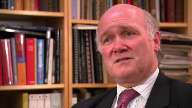 S01:E03 - El falsificador y el estafador