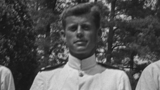 S01:E02 - The World at War (1940-1946)