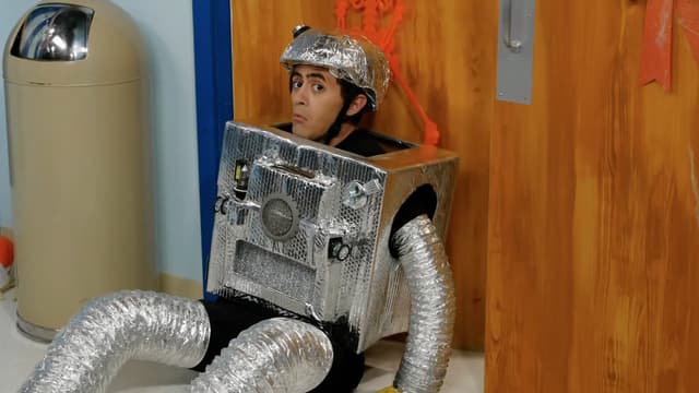 S01:E09 - Halloween: Part 1