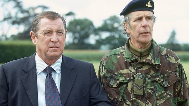 S06:E04 - A Tale of Two Hamlets