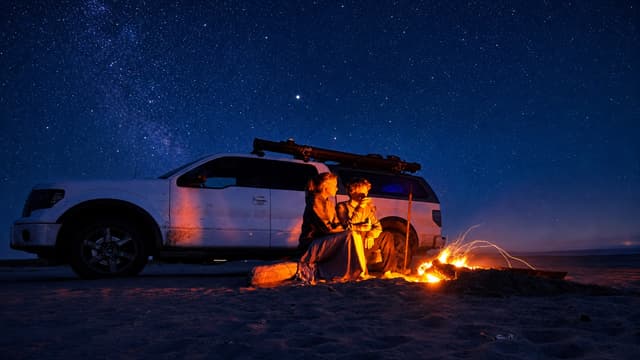 S01:E10 - Truck Camping on The Beach! (Crab Fishing Attempt)