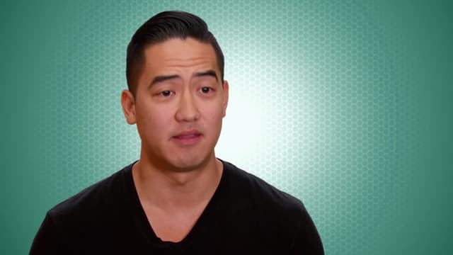 S01:E01 - Alien Cupcakes