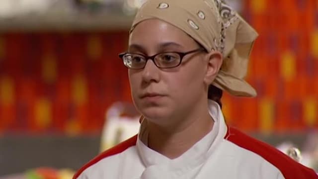 S04:E06 - 10 Chefs Compete