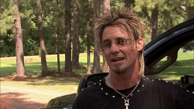 S01:E08 - Psycho Raccoon / Killer Spiders