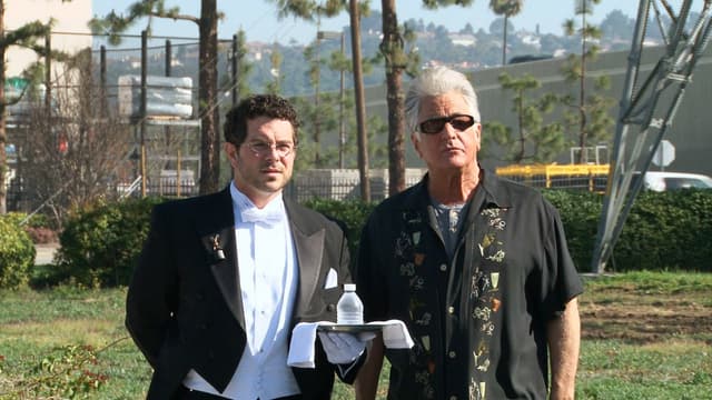 S04:E19 - This Lamp's for You