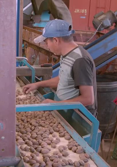 S23:E10 - Sleeper Rigs and Steel Pulleys poster