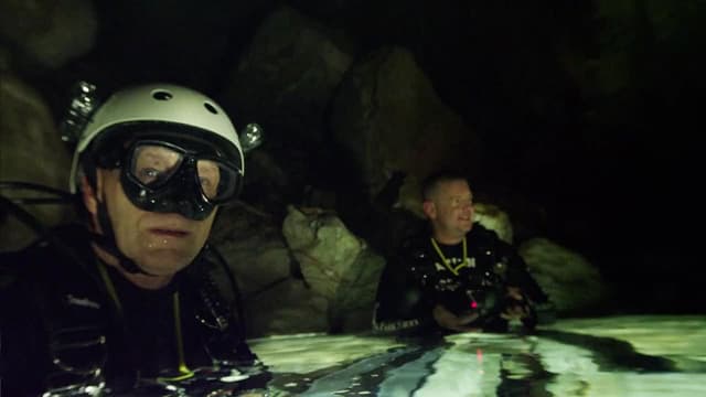 S01:E01 - Hoyo del Diablo