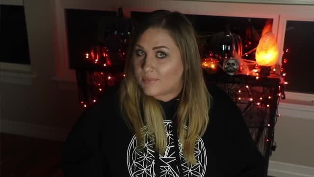 S08:E08 - Legend of the Bell Witch Haunting