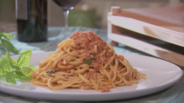 S04:E04 - Pasta by Any Name