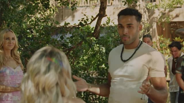 S03:E01 - This Is Gonna Be a Good Season