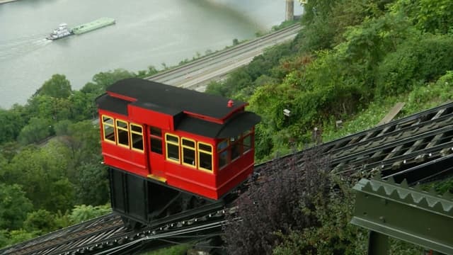 S03:E07 - Pittsburgh