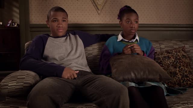 S04:E12 - Everybody Hates Varsity Jackets