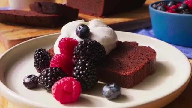 S07:E15 - Loaf Cakes: Chocolate, Plum and Lemon