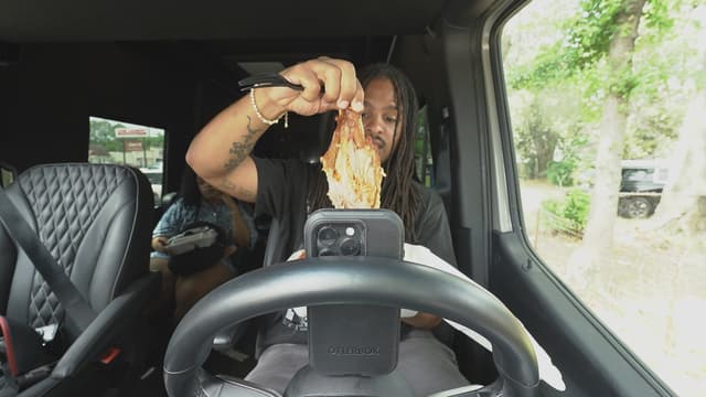 S01:E02 - The Food Tour