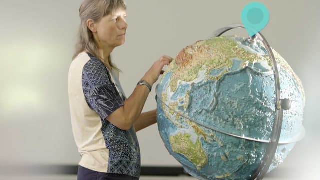 S01:E27 - What if the North Pole Becomes the South Pole?