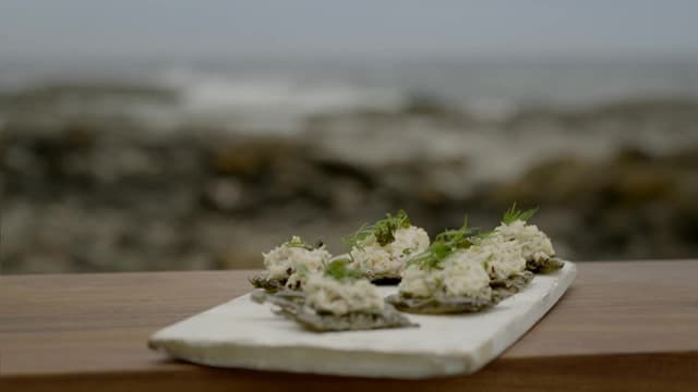 S01:E09 - North Coast With Ian McElhinney