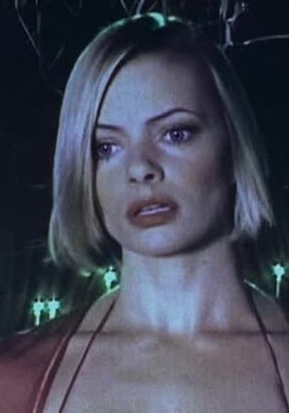 S01:E09 - Sensuous Cindy / Hunted poster