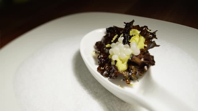 S01:E07 - The Snail Caviar Dish