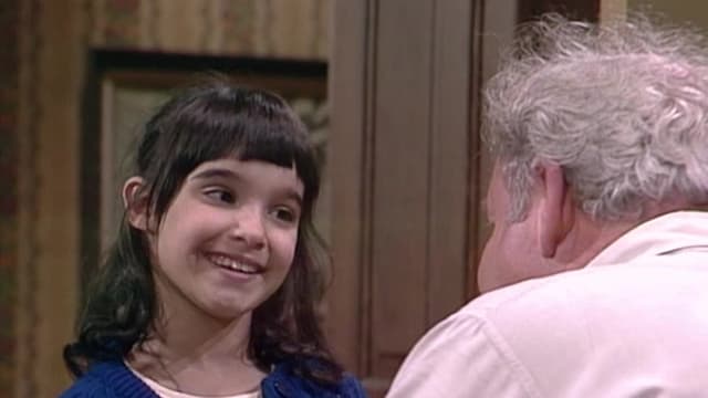 S09:E06 - Weekend in the Country