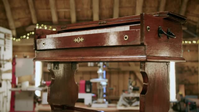 S04:É13 - S04:E13 - Harmonium, Sweet Dish, Doll's House