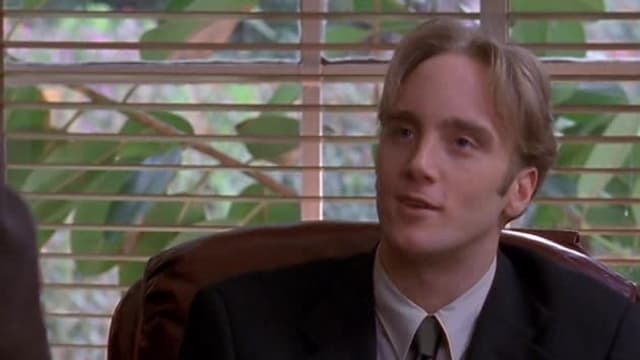 S01:E01 - Pilot