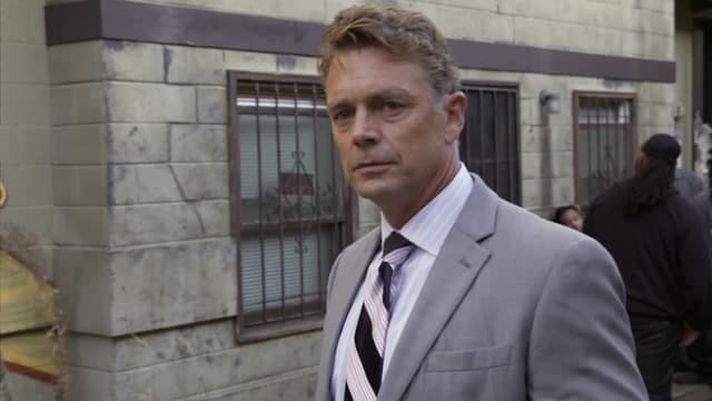 S02:E05 - The Press Conference