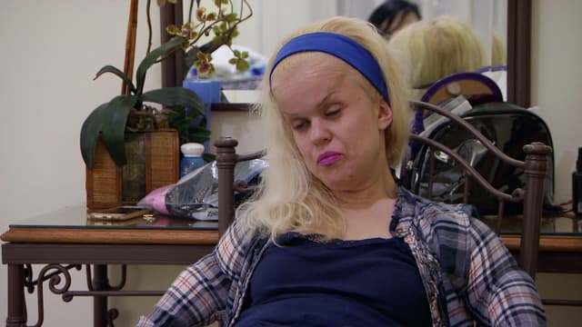 S06:E24 - Couples Retreat: Express Yourself