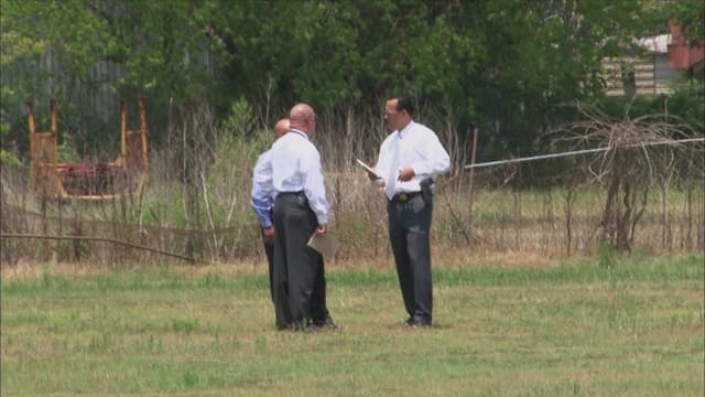 S02:E18 - All for Money