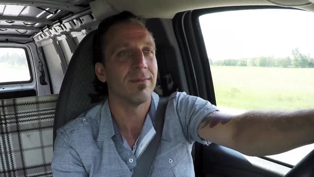 S02:E12 - Honey of Deal