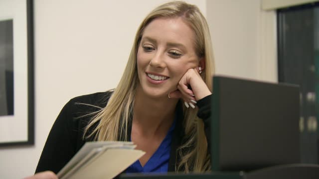 S06:E09 - One Month Anniversaries