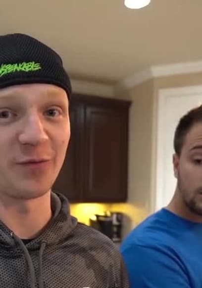 S04:E15 - Top 10 Weird Products People Use poster