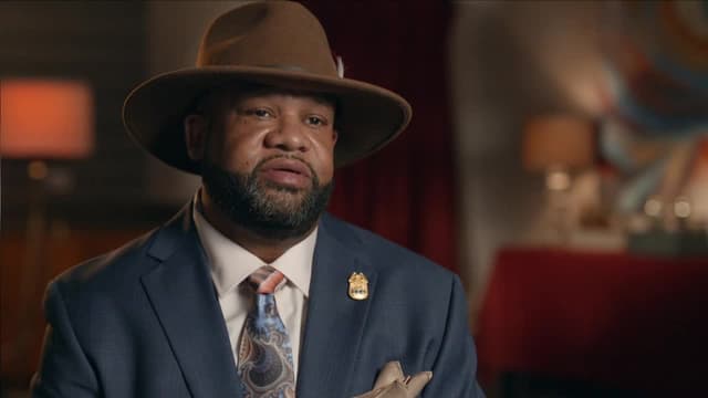 S13:E01 - A Fight for Life