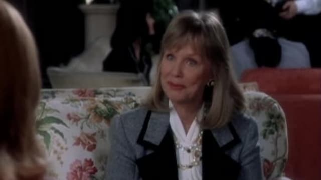 S03:E09 - The Best Seats in the House