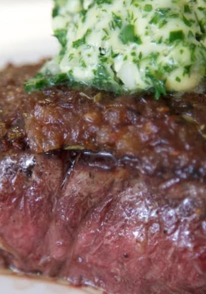 S01:E08 - Steak With Caramelized Onions & Herb Butter and Steak, Scallops and Wine (Aervana) poster