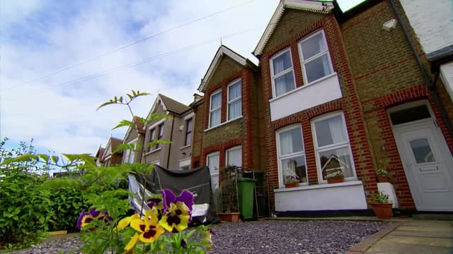S14:E09 - South East London