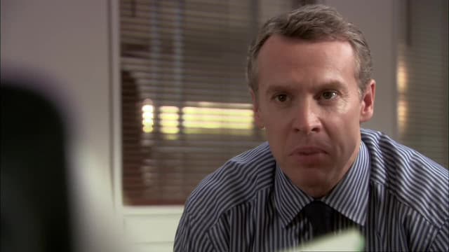 S02:E01 - I Lied, Too