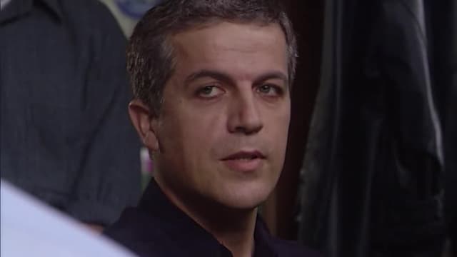 S05:E35 - Moving House