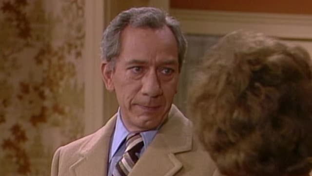 S09:E22 - The Family Next Door